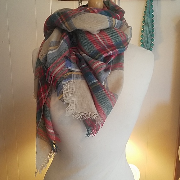 NEW Shall scarf buffalo plaid - Picture 7 of 7